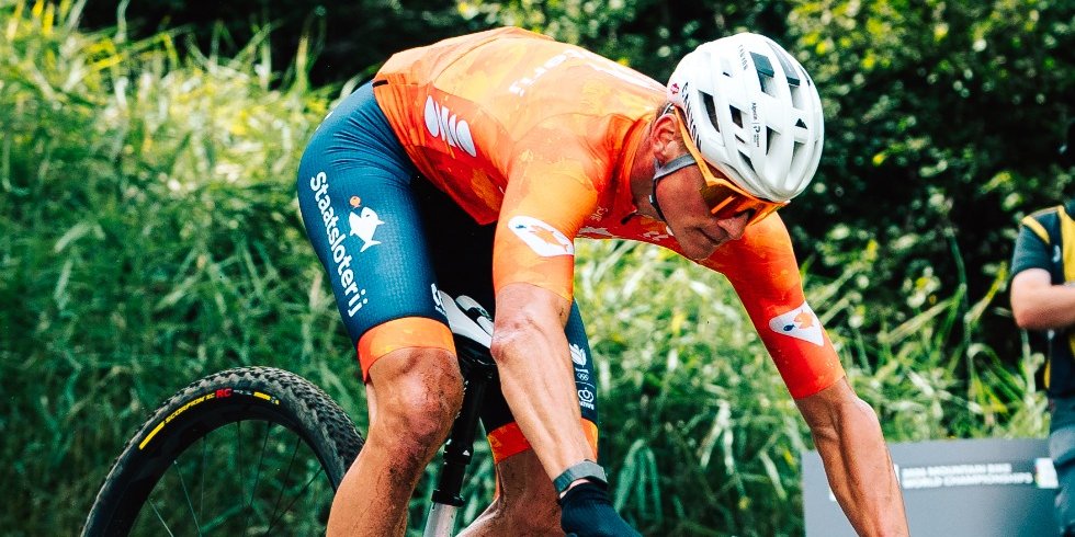 Balansoefening voor Mathieu van der Poel op WK mountainbiken: Misschien beetje geluk nodig