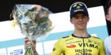 Visma-talent Henry Hobbs pakt eerste profzege op 19-jarige leeftijd: “Niet zo snel verwacht”