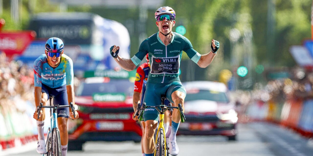 Vuelta 2026: Meesterlijke Wout van Aert snelt in Córdoba naar tweede ritzege