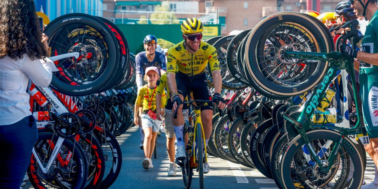Ronald Waterreus wil nu op de foto met Steven Kruijswijk