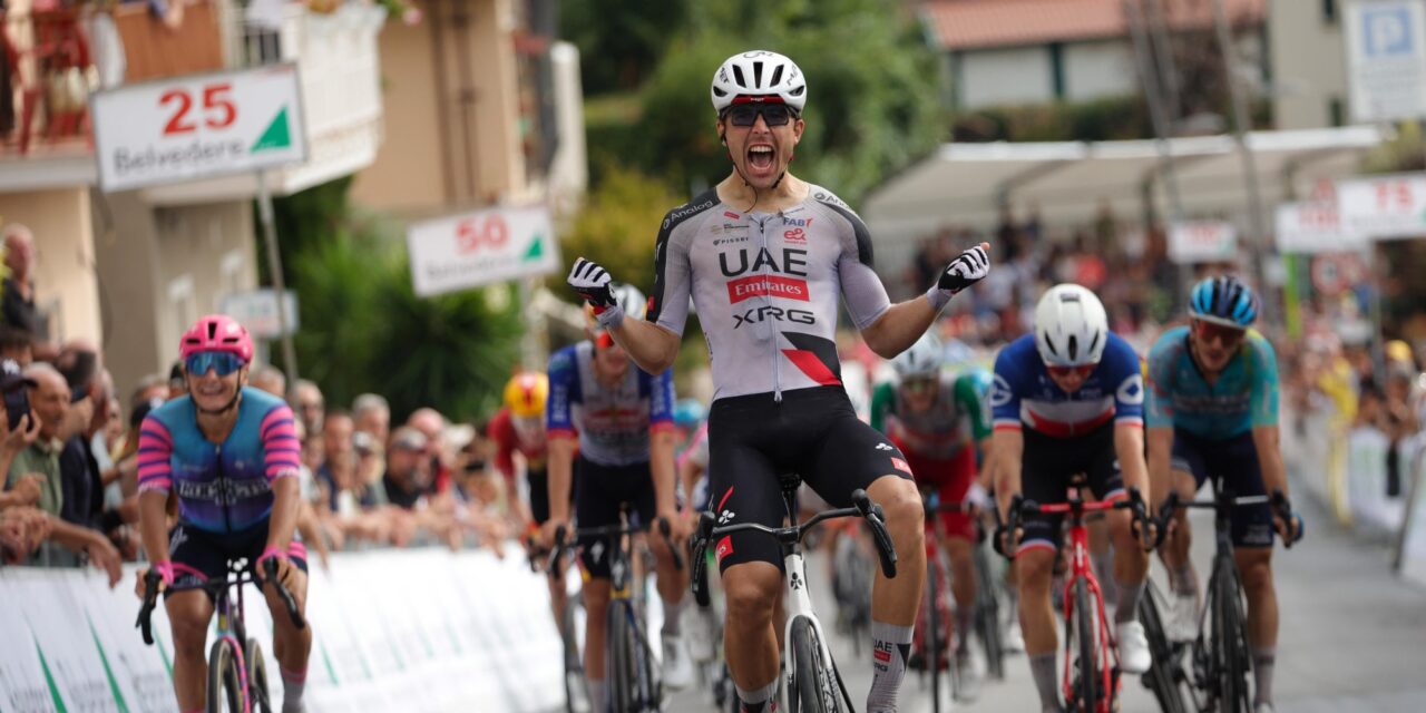 Pellizzari kleurt de finale, maar Benoît Cosnefroy slaat na zinderende finale toe in Coppa Sabatini