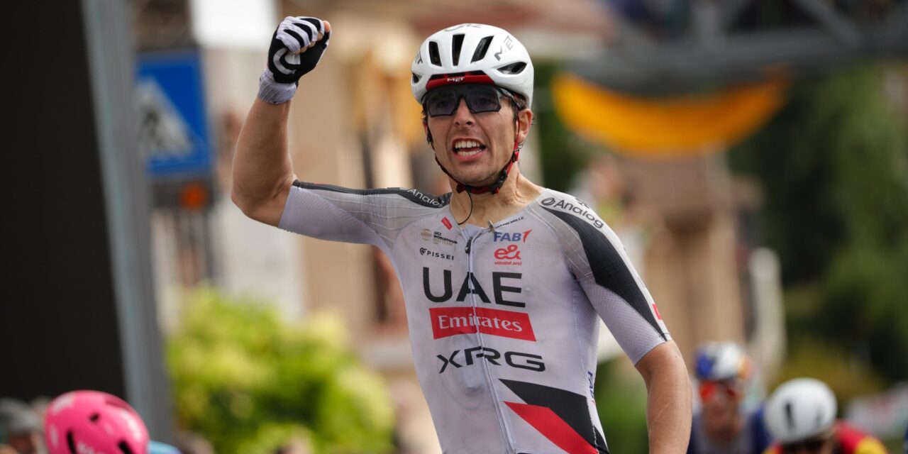 Pellizzari kleurt de finale, maar Benoît Cosnefroy slaat na zinderende finale toe in Coppa Sabatini